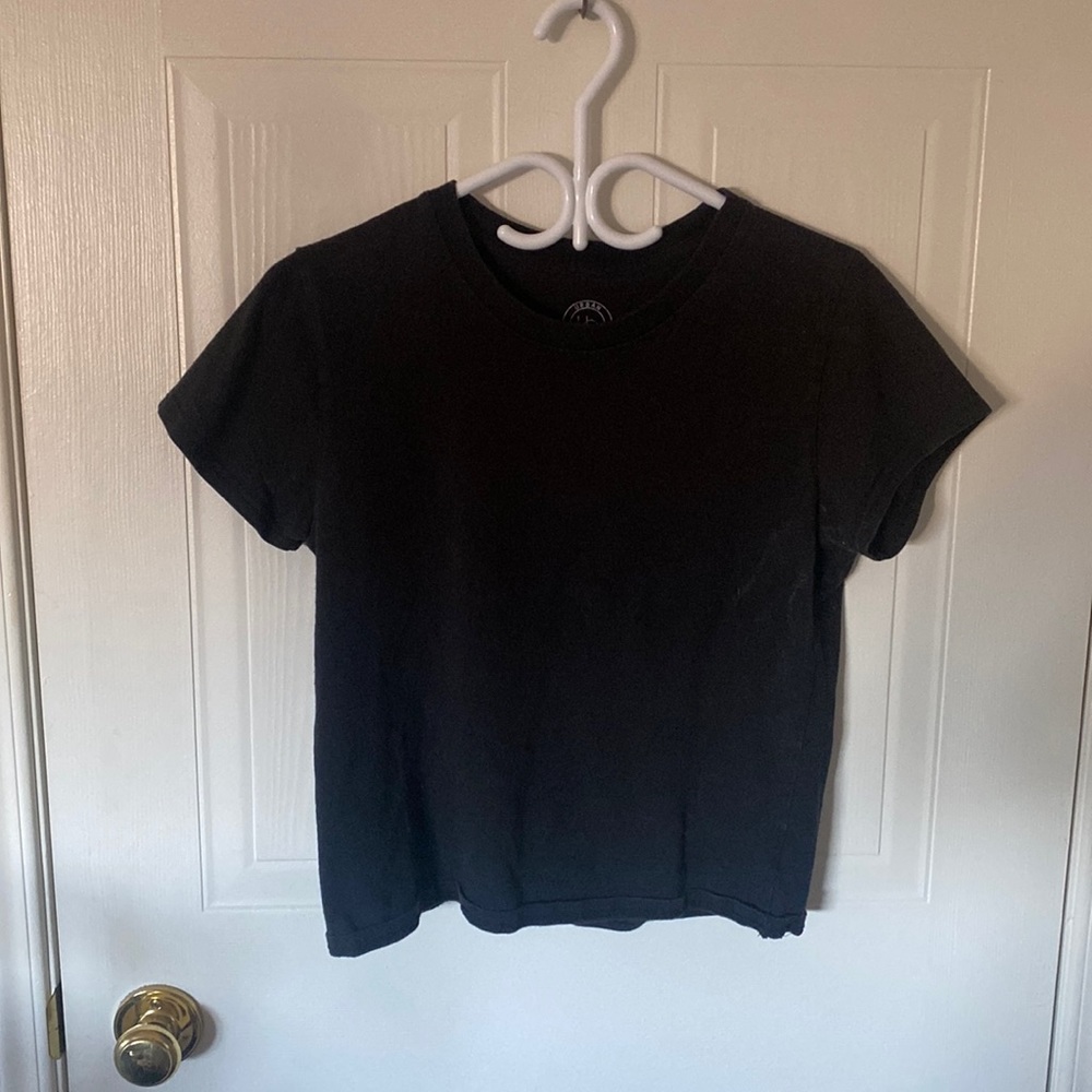 Cropped Urban Tee